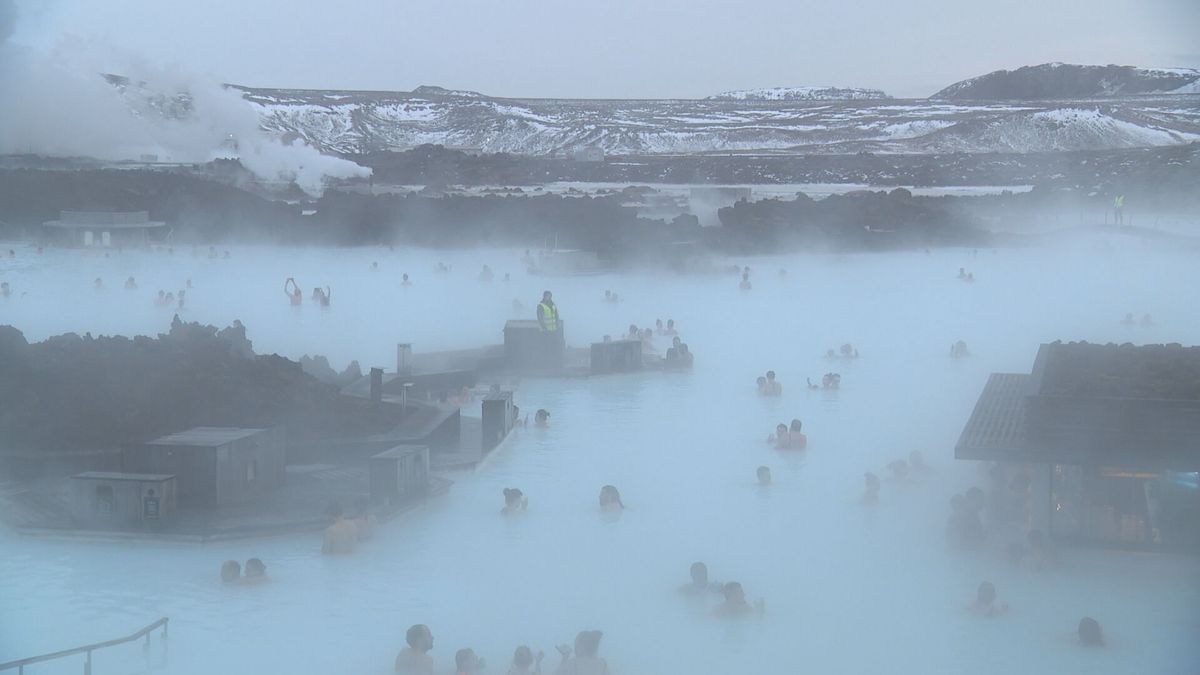 Blaue Lagune.  Schlussbeitrag Grindavíkurveðir.  Parkplatz der Blauen Lagune.  Helga Árnadóttir Inc.  Verkauf, Betrieb und Service der Blauen Lagune