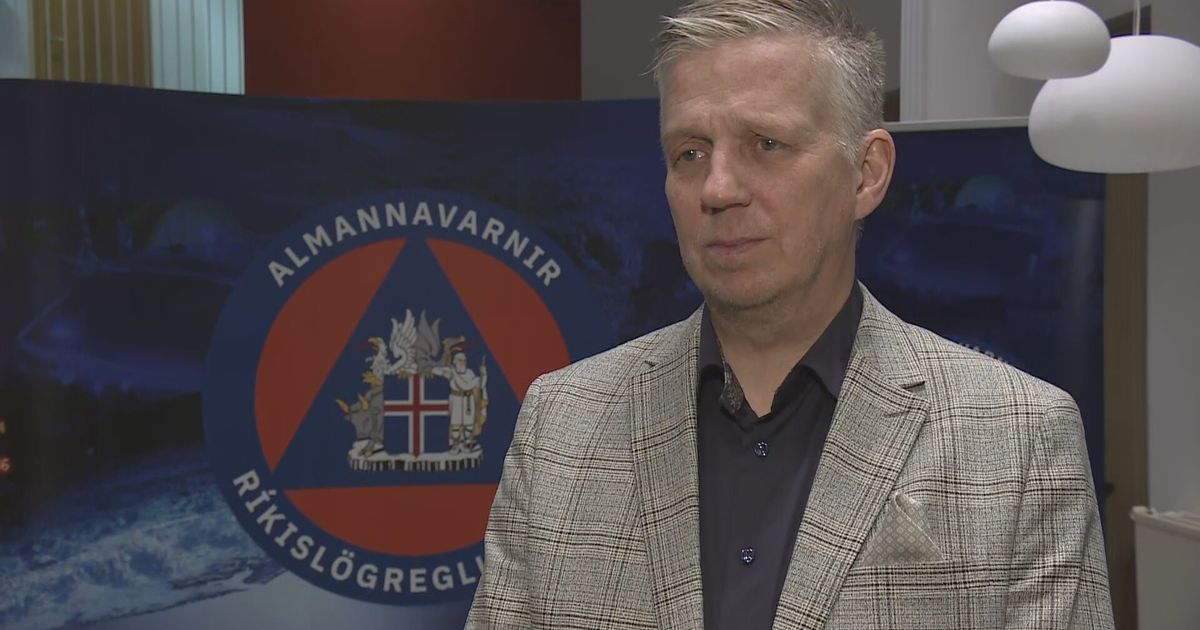 Víðir Reynisson í viðtali í samhæfingarstöð almannavarna.